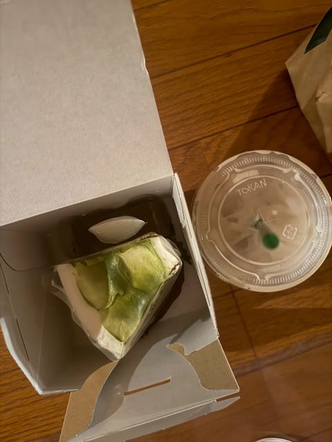 本日も完売ありがとうございました🈵
みんな優しくて元気出たよありがとう😿
差し入れも美味しくいただきます🦥
明日も出勤し