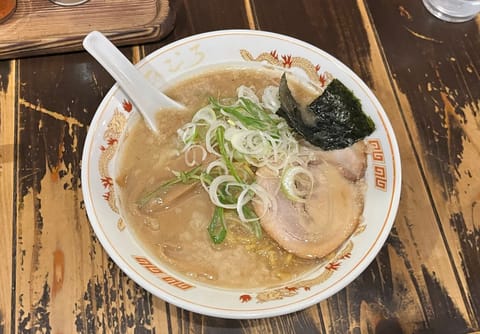深夜の飯テロ🍜
最近食べたらあめん

味噌ラーメンのお店なのに
つけ麺と醤油ラーメンがこんなに美味しいなんてえぐいだよ🥹
