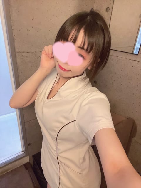 昨日もご来店ありがとうございました🌸
幸せそうに帰っていくみんなを見て、私もにこにこ☺️

今日も23時まで、上野でお待