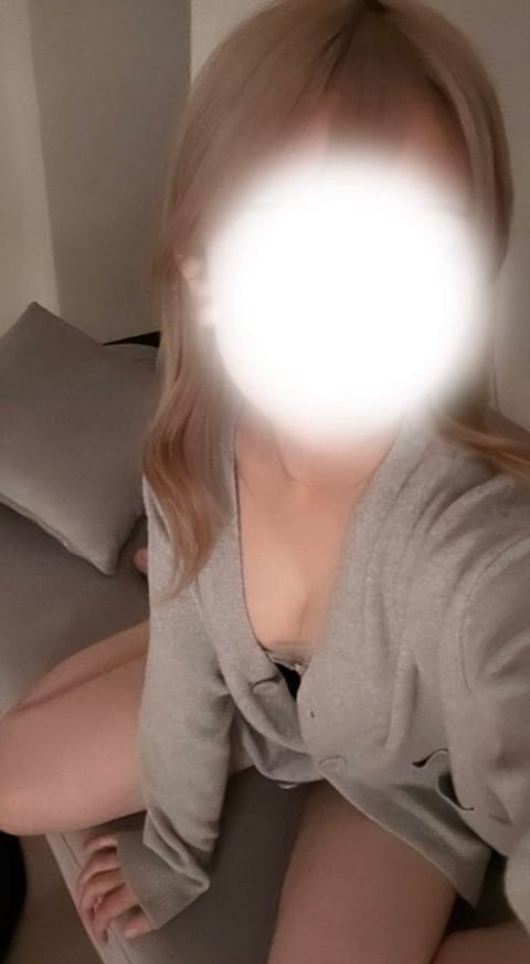 💎出勤予定💎

今週は、遅めの出勤です🌙🐈‍⬛

お兄さんに会えるのを楽しみにしてます♪

ご予約お待ちしております~💌