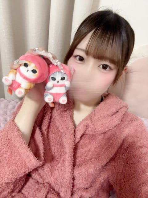 おはよーん☀️.°
11時から秋葉原です💭ྀི

真ん中と最後がまだ空いてます❕
今日雨降るんだねー、😖
ことねと雨宿り