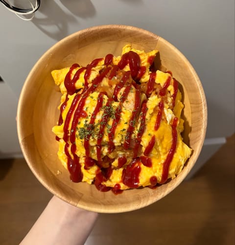 こんにちは〜🫶🏻💖
明日4/21（火曜） 11-20でいます！！
明日もいっぱい楽しく過ごしたいので、たくさん待ってるね