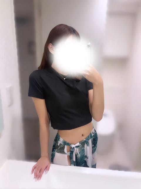 本日 12:00-22:00 恵比寿📍います🫧

予約くださってるお兄様ありがとうございます𖤐 -
夜までお待ちしてます