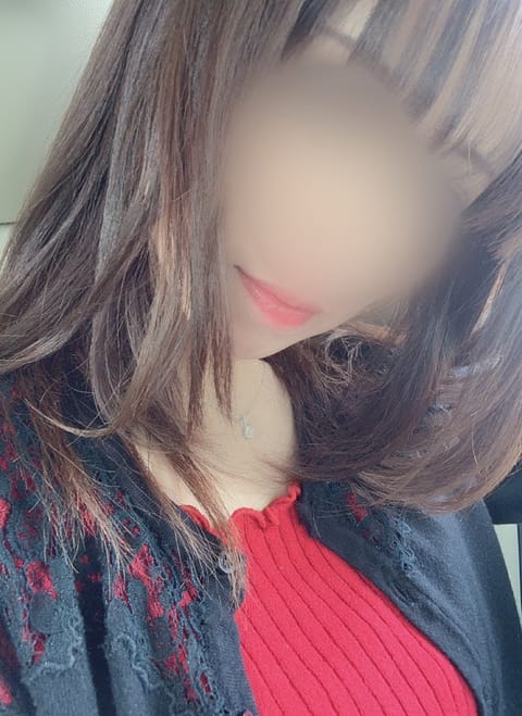 こんばんは⭐︎
浦和メンズエステ🌹紅の
いおなです。

次回は
【16日木曜日】14時〜22時に出勤する予定です🌹
まだ