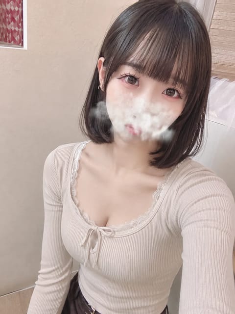明日から出勤でドキドキしてます🫶🏻
お兄様たちはいい週末を過ごせましたか？🥹明日からまた頑張ろうね(*•̀ㅂ•́)و✧
