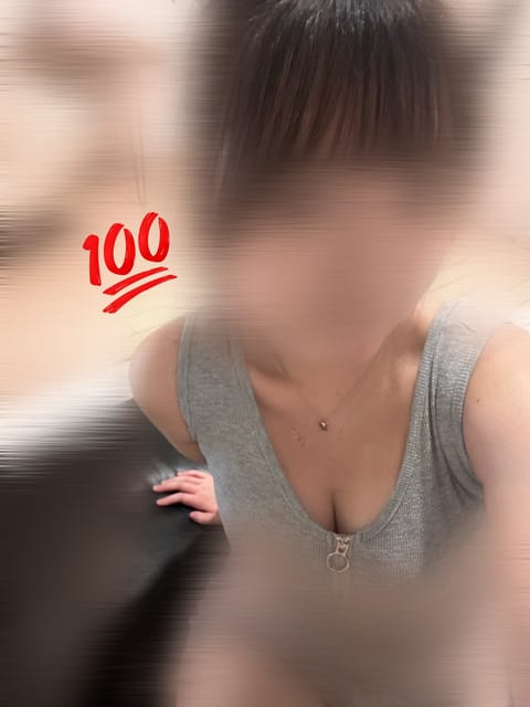 みなさんお疲れ様です✨

1週間の疲れほぐしに来ませんか？💞💞

18:00~翌5:00まで待ってます😖ྀི❣️

@u