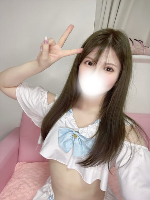 今日は11:00〜20:00です！！

🈵〜12:40
🈳13:00〜

休日一緒に楽しもう〜💕