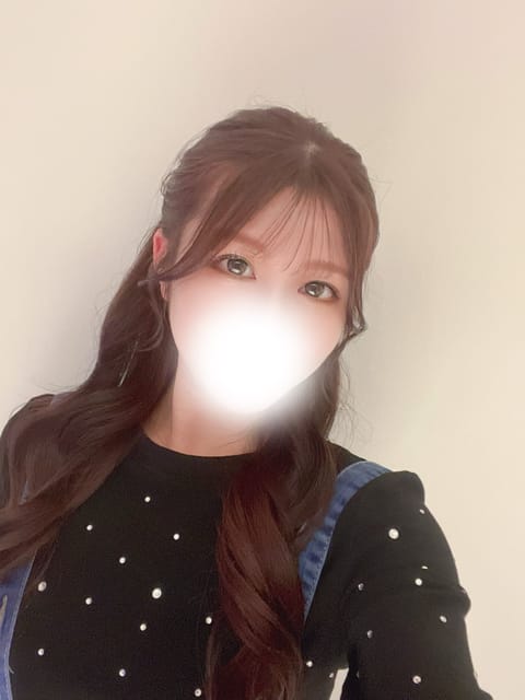 やっほー！！！ひまりちゃんです🌻

みんなに嬉しいニュース！！

13日.14日の2日間ででます⸜( ˶'ᵕ'˶)⸝

