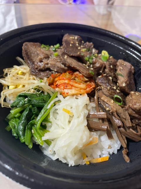 ホルモンしま田さんのビビンバ丼🩵

お兄さんに聞いたらどうやら有名店らしく、そりゃ美味いわって終始頷いてました☺️
ほっ