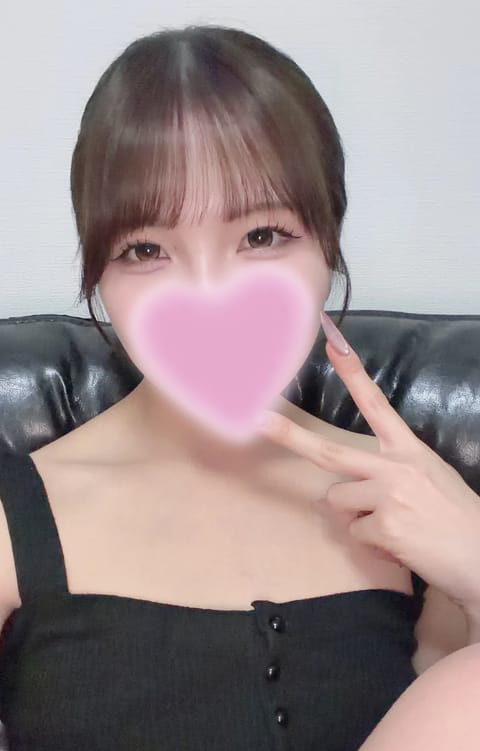 こんにちは♡
今日は21:00まで大宮ルームに出勤してます🫶🏻💕

今日はどんな1日を過ごしてるのかな？💭
お仕事の人も