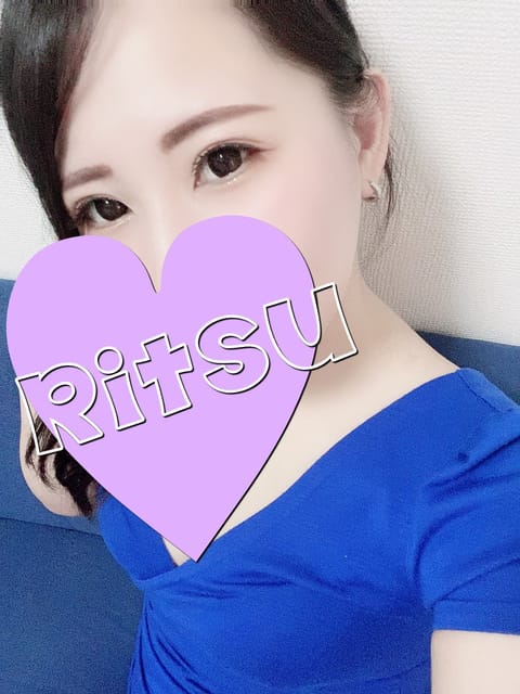 ゆりかご大阪の

利津【りつ】

です🐥✨

初めましての方も是非りっちゃん呼びしてください🫰

写真苦手なので基本的に