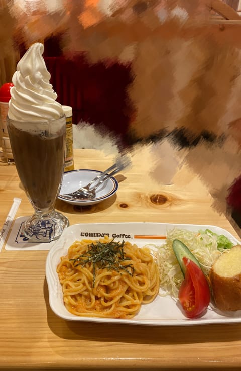 車の運転中に「Uターンしよ！」と言われたのを
／
牛タン塩！
＼
と聞き間違えるくらいの食いしん坊ですどうも😊🍴
今のと