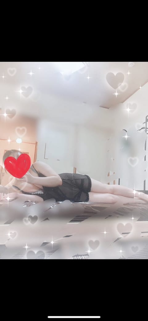 本日1:00までご予約お待ちしております♪
メンエス時代のお写真もどうぞ🫶

密着💖マッサージ多能していただけたら嬉しい