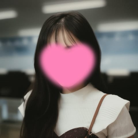 こんばんは❤️本日から初出勤です✨
未経験でドキドキ..頑張ります🫣
ご予約お待ちしてますね！