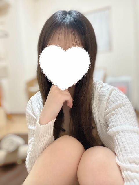 こんばんは⭐️

明日出勤です🍀
13:00～22:00 松戸ルーム

ご予約お待ちしております💗