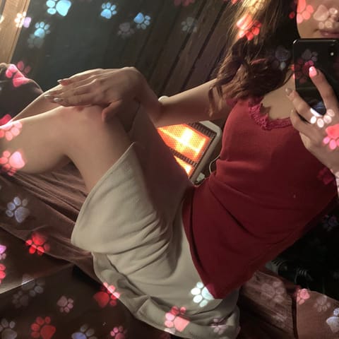 本日、13:00〜19:00出勤です✨
予約の問い合わせお待ちしてます(*´-`)