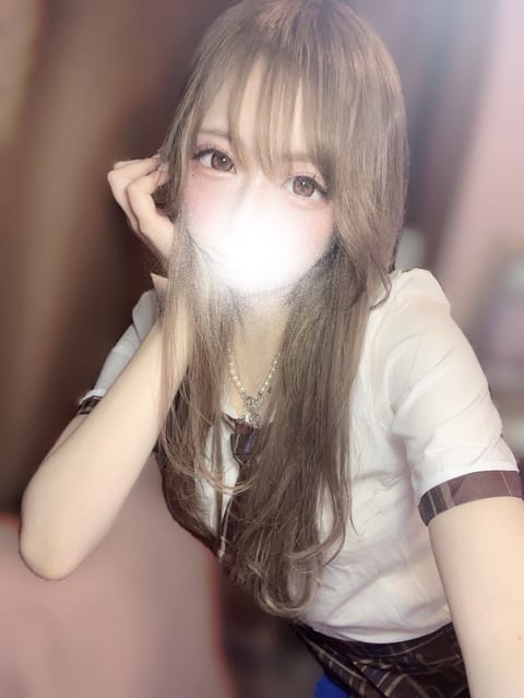 本日もゆるっと中野にいます🫧
今日出勤したら次回は来週の
日曜日のみになるので
是非会いにきてほしいです🥺🥺
12-20