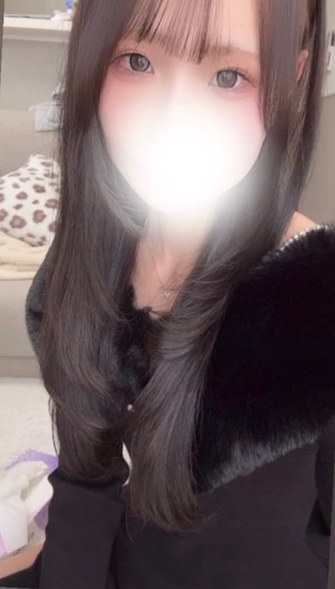 全部が全部お久しぶり〜！！
になっちゃいました😖💦

忙しのが落ち着いたので28日の
12時～19時まで出勤します(  