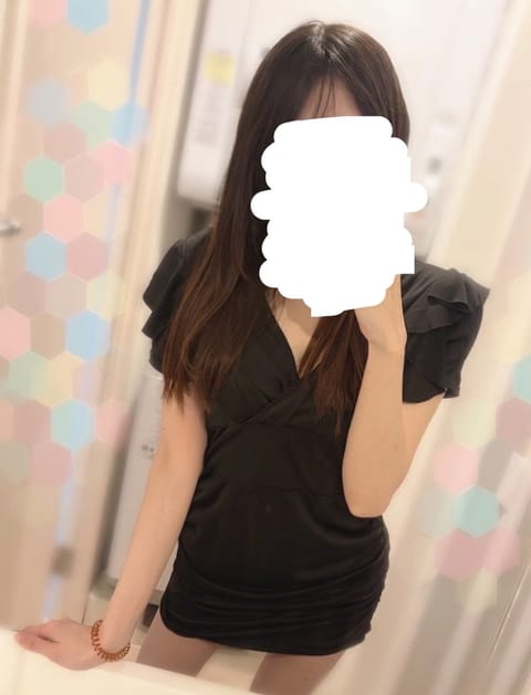 最近お久しぶりの方が来てくださることが多く、覚えててくださってとても嬉しいです🥰

5/15（金）18:30〜1:00
