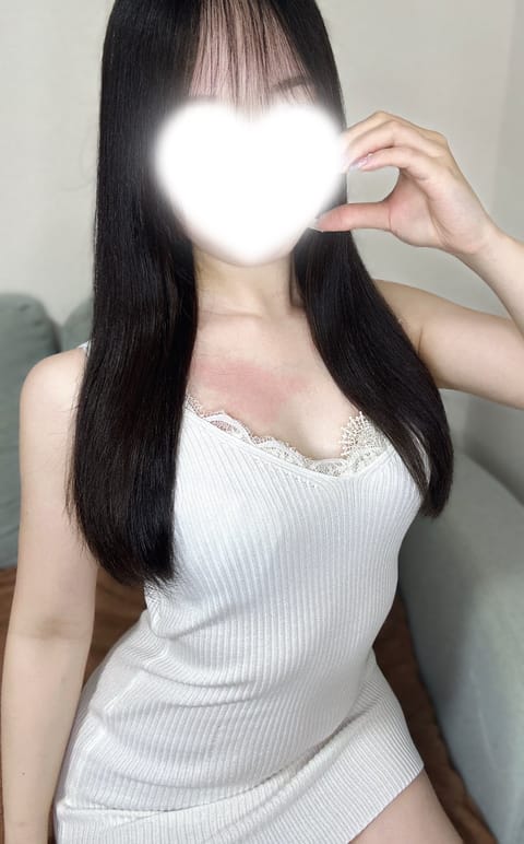 9月に入りましたがまだまだ暑い日が続きそうですね🥲

本日14~21で出勤しています！！
週初めですが、お仕事終わりに癒