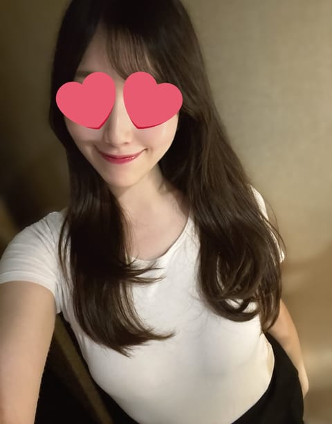 昨日もご予約満了ありがとうございました🙇‍♀️❣️
仲良し様からの差し入れも頂けて嬉しかったです😳💓

本日も16:00