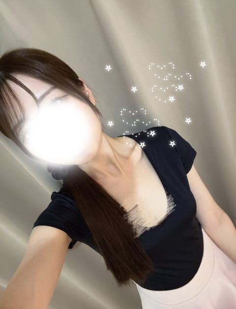 本日20時出勤です！
GW終わっちゃいましたね～😭この土日でゆっくり疲れとりましょ🫧
今日お仕事だったみなさまも息抜きし