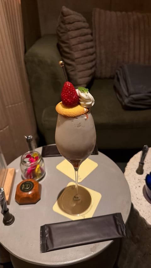 こんばんはあみです😊
本日21-5成増出勤してて、
次回🈳00:50～空いてます🙆‍♀️

本日もたーくさん癒します♡
