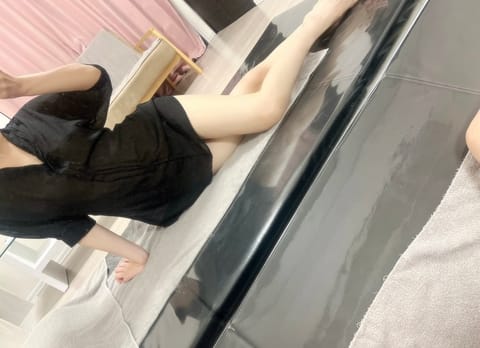 こんにちは　こはるです🌸
次回の出勤日です🫶🏻🤍 -

7/29(月)21:00〜5:00
7/31(水)21:00〜5