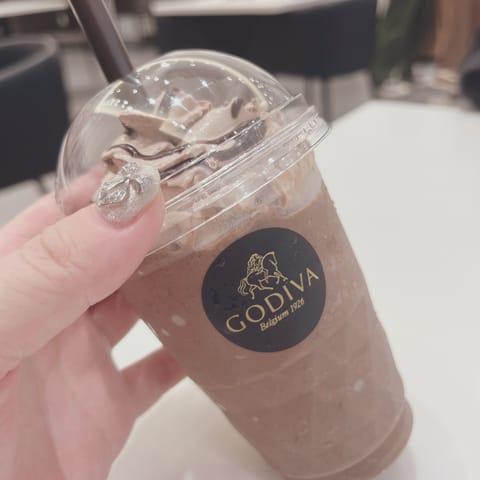 今週も残り少しですね✨️
まだまだ暑い日が続きますが
そんな時は蛍屋で葵と涼んでくださいね🥹

🗓今週の予定

18:2