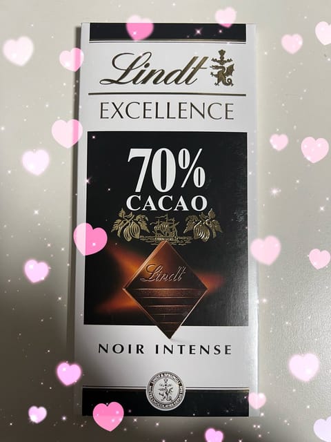 こんにちは💗全然投稿できてませんでしたが🥲元気に生きています🎶大好きなお友達からもらった高カカオチョコがおいしくておいし