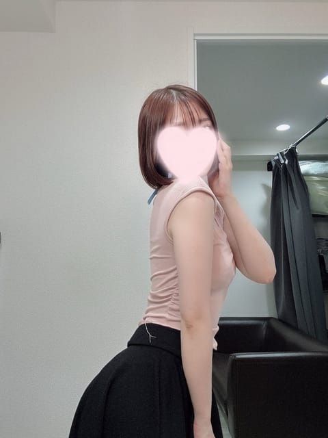 22:30~出勤🫧
空きは24:20~だよっ

あーーあーー疲れた仕事無理だ！
まだ火曜日！？

って人は
ここで癒され
