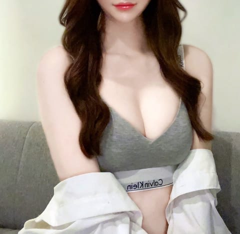 昨日は延長枠も
🈵ありがとうございました🤍

X見て来てくれたり、
また再会できたり嬉しかった🐰💕

本日7日(土)20