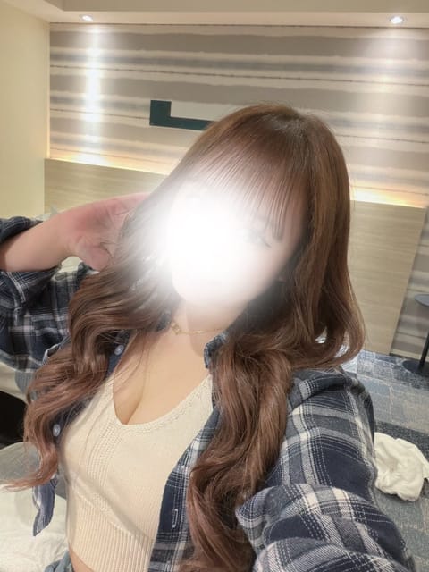本日11:00-から出勤🩷
どうしたらお客様が笑顔で帰ってもらえるのか、ずっと考えております🍀*゜

まだまだ未熟ですが
