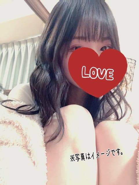 今日は久しぶりの平日出勤です♡
お久しぶりの方覚えててくれるの本当に嬉しすぎます😭😭

会えるのとっても楽しみにしていま