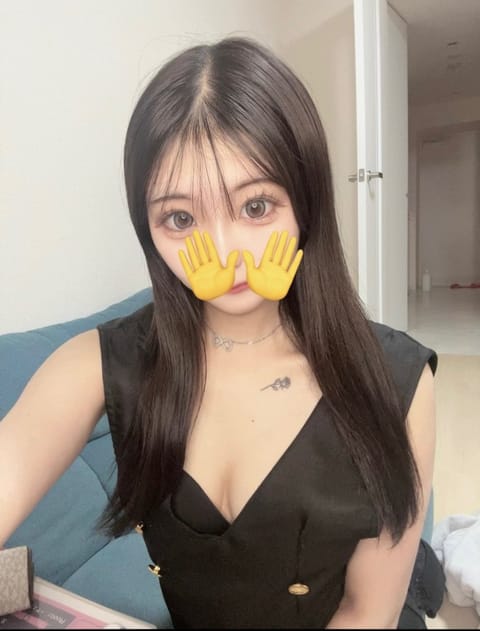 今日もたくさんのご予約ありがとうございました🥺💓
差し入れ持ってきてくれた優しいおにーさんがいっぱいで嬉しい☺️
みなさ