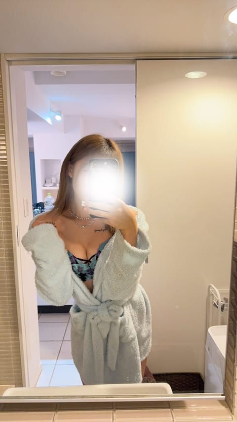 出勤しました🫡💓
@ibizaspa_X 

🔖 .·14日22時~5時
🔖 .·15日14時~4時

ご予約お待ちして