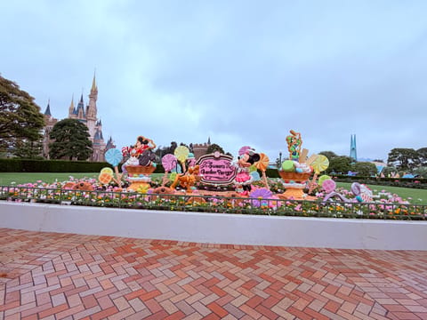 木曜、金曜と
ディズニーランドとシーに
行ってきました☺️

2日間とも雨で
体力の消耗が激しかったけど
楽しかったです