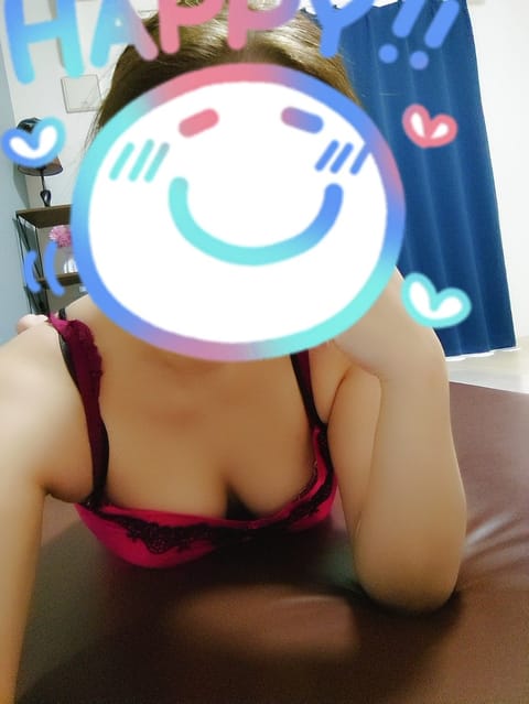 おはようございます٩(*´꒳`*)۶

本日10時~16時出勤しています🎶

お待ちしてます( ´ࠔ`* )