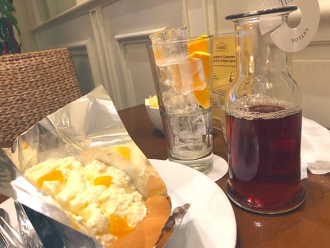 皆様ご機嫌よう🫡春🌸から🌞夏に🍉歩くだけで💦🚶‍♀️汗💦暑いので水分補給🥤してくださいませ🙇‍♀️
美味しい🍩♡ありがと
