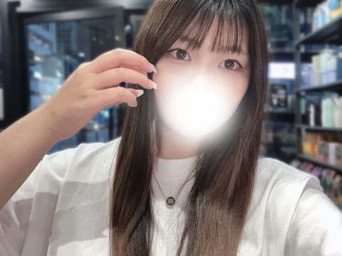 こんばんは、ちかです！

次、20:10〜空いてます🫧

近くでゆっくりしたい人、いるかな🤭

日曜の夜もまってます🌠