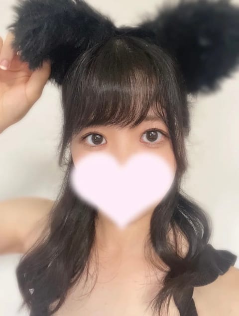 こんばんは🌙

30日（火）19:00~
出勤追加しました⸜(*´꒳`*)⸝♡

お会いできると嬉しいです🥰