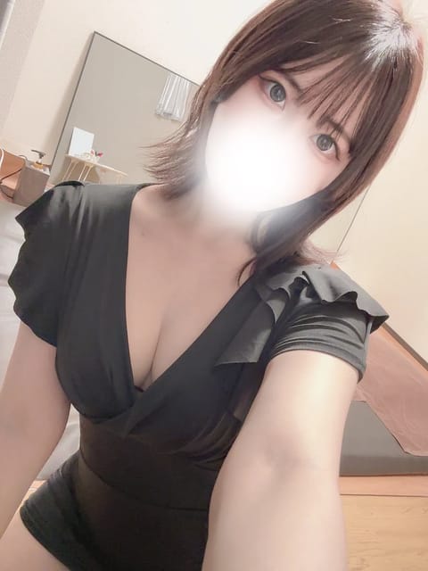 出勤です⚐˒˒
台風だあ🌀
お天気も悪いのでのんびりお待ちしてます₍ᐢ‥ᐢ₎ ♡