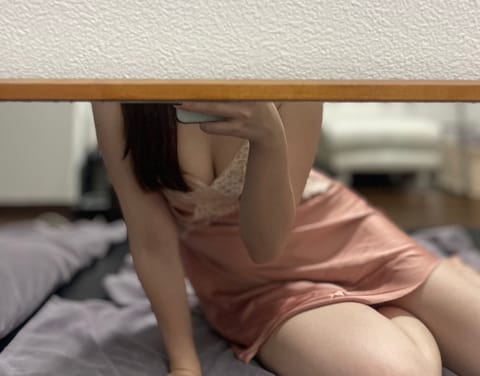 こんにちは、さくらです🌸
今日は日本橋で朝まで出勤してます🎵
ピンクの可愛い衣装見つけたから撮ってみました♡
会いにきて
