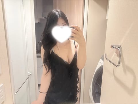 出勤しました🎀.⋆

今日は北新宿ルームにいます！
初めてのお部屋でウキウキ🎶

お部屋涼しくてお待ちしてます💕