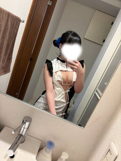 今日5:00まで新宿いるよ♡
誰か逢いに来てくれないかなぁ💭