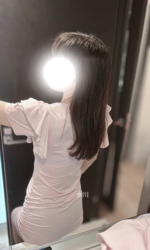 髪の毛切ろうかなー
そんな8月もお疲れ様でした☺️
夏の疲れが溜まっていませんか？
今日はご自身を労わるお時間に◎

ご