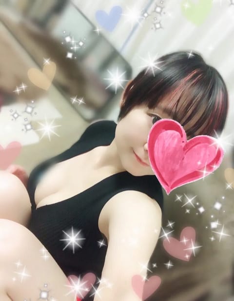 久しぶりに階段落ちしましたゆきのです
꜀(｡௰｡ ꜆)꜄
大事な大事なヒダリテが…😵

久しぶりに❣️本日❣️金沢出勤❣