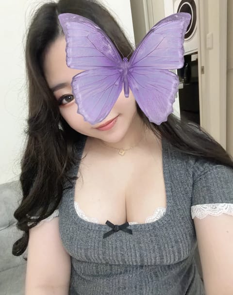 出勤しました〜！！
ラストまで居るから
時間合うお兄様お待ちしてます🌟

予約はお店に直接連絡お願いします👍👍

今日も