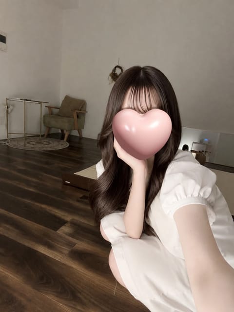 8月も今日と明日で終わりだね🥹🤍
そして今日は出勤してるよん🫶🏻

今月最後に会えたら嬉しいな♡
8月の締めくくり、一緒