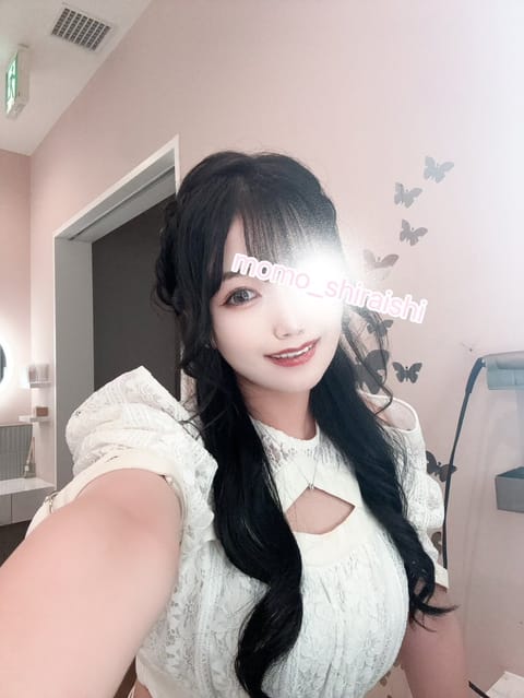 今週の出勤予定です🍑✨️

火8/13 18-27調
水8/14 18-27調
土8/17 18-27調

残すとこ今週
